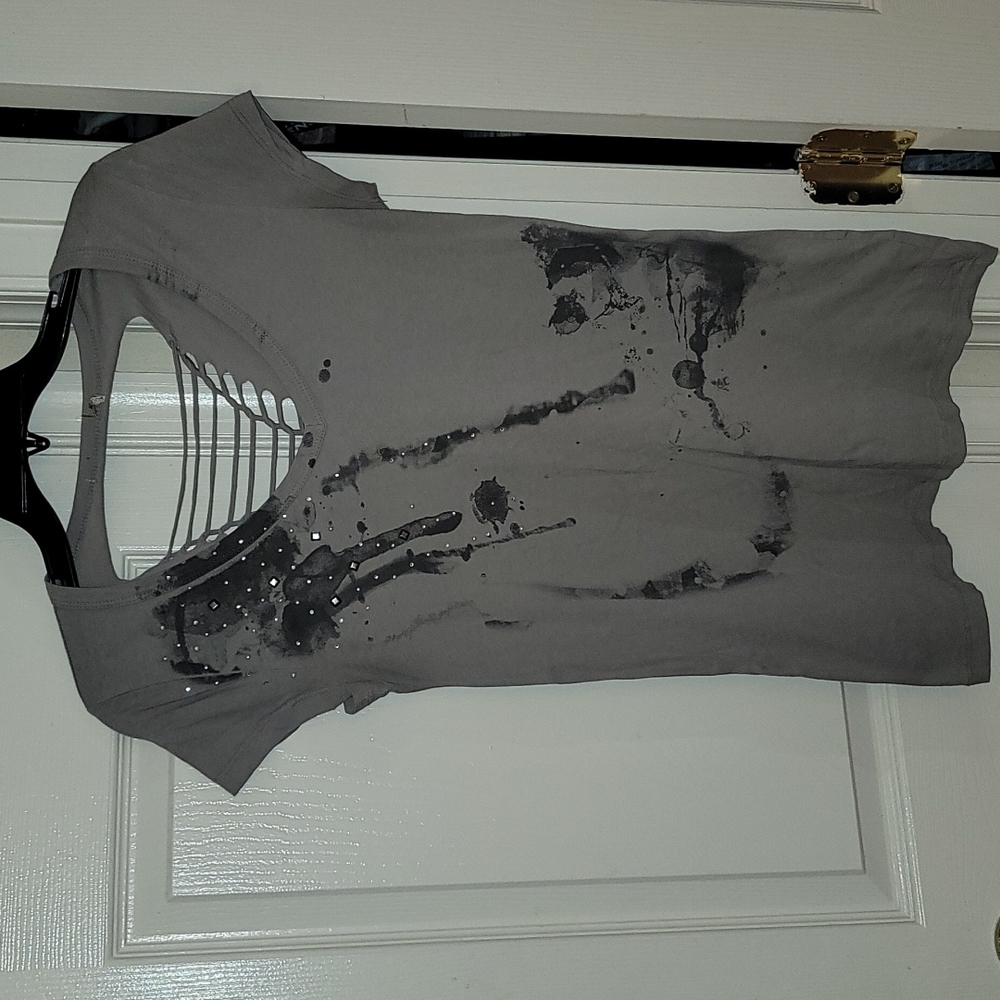 Design Tee